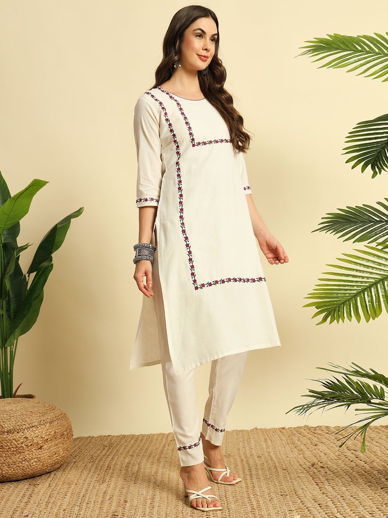 VISHVA CREATION Off-White Kurta Set with Maroon Dupatta for Women - Image 2